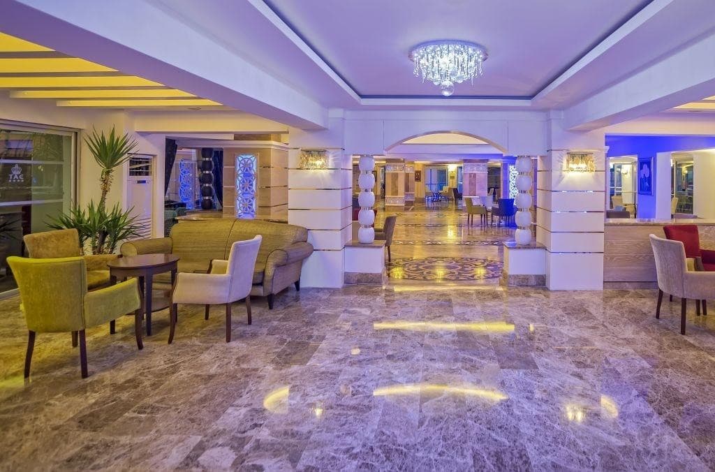 Tac Premier Hotel