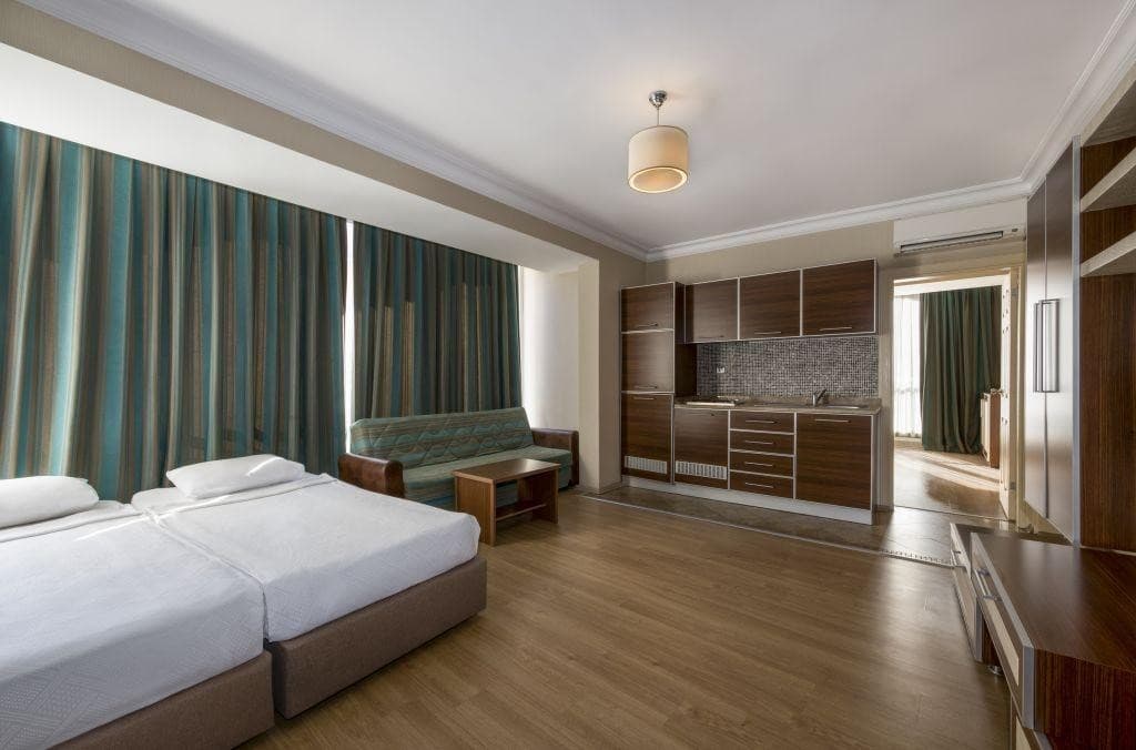 Tac Premier Hotel