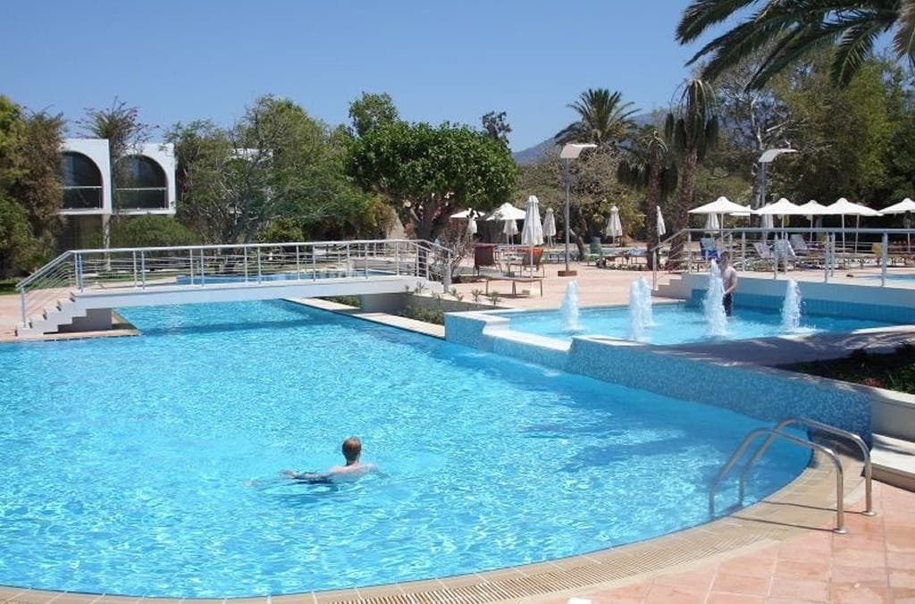 Caravia Beach Hotel