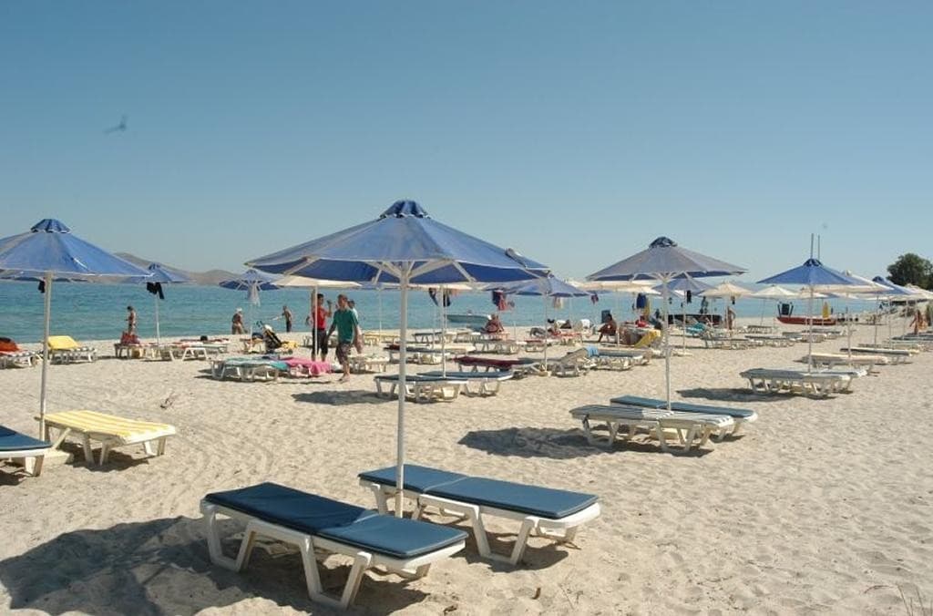 Caravia Beach Hotel