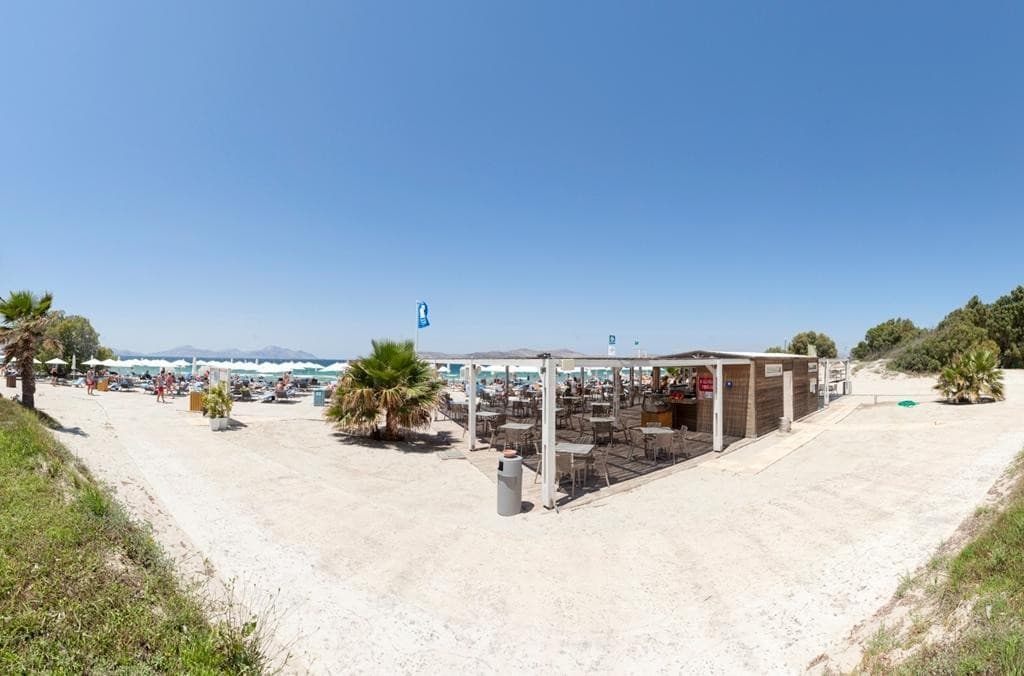 Caravia Beach Hotel