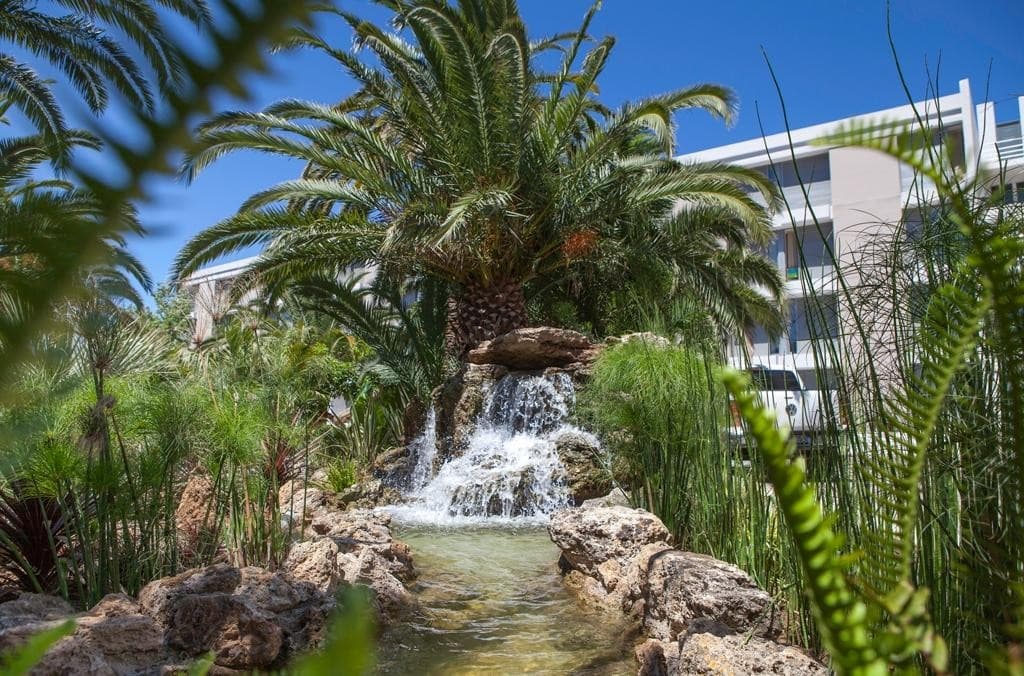 Caravia Beach Hotel