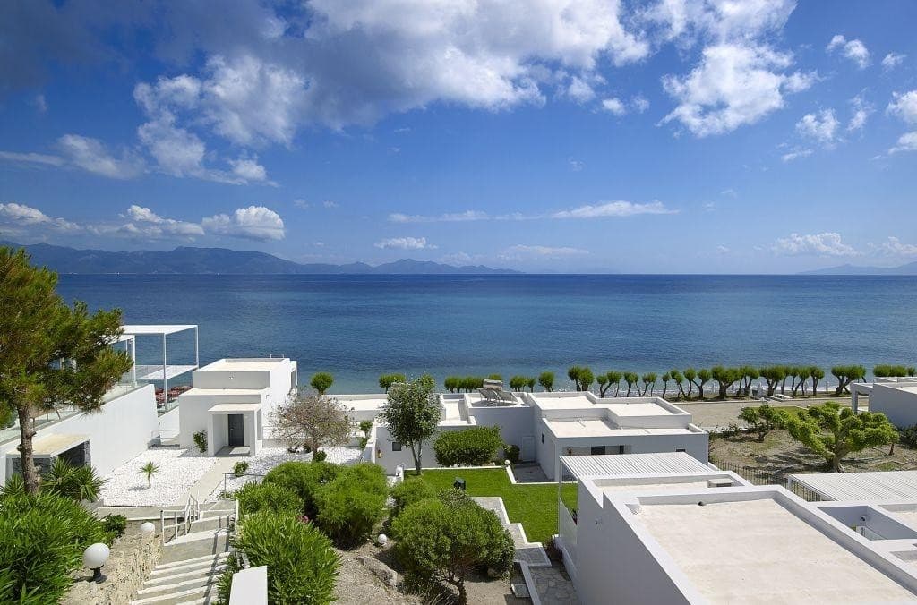 Dimitra Beach Hotel & Suites