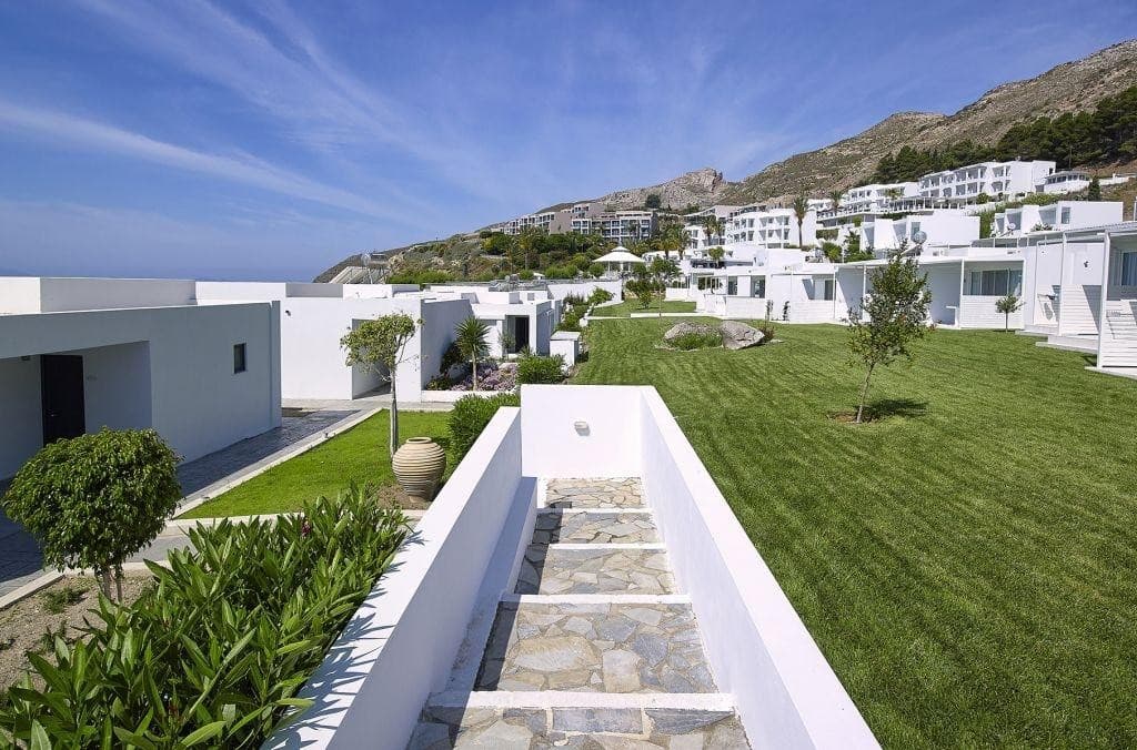 Dimitra Beach Hotel & Suites