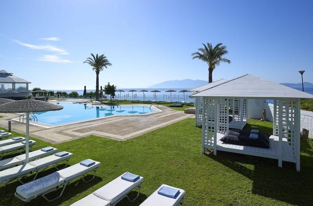 Dimitra Beach Hotel & Suites