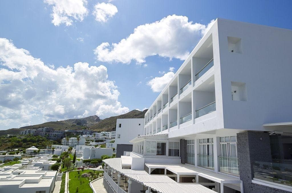 Dimitra Beach Hotel & Suites