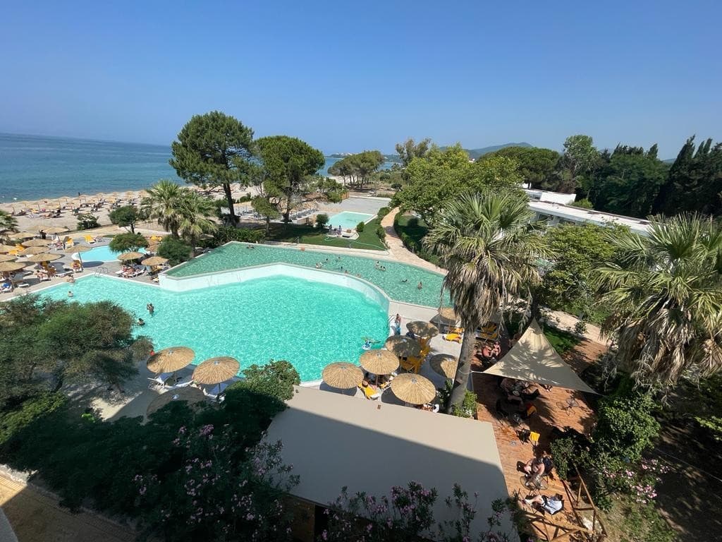 Ninos Grand Beach Hotel & Resort (Mango klub)