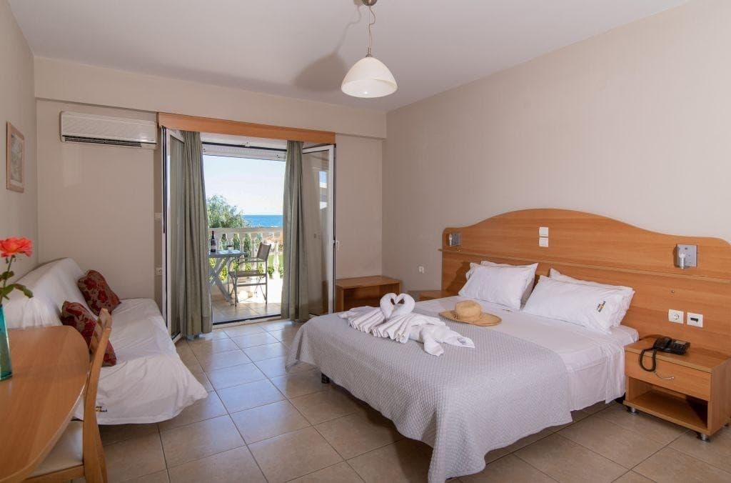 Belussi Beach Hotel & Suites
