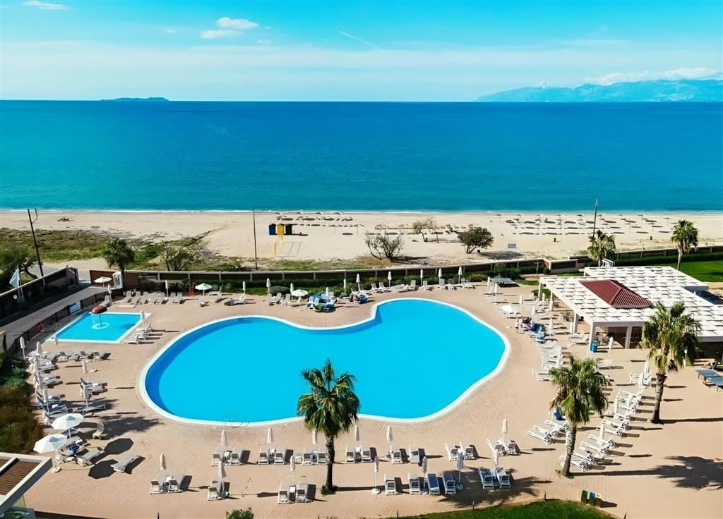 Almyros Beach Resort &  Spa