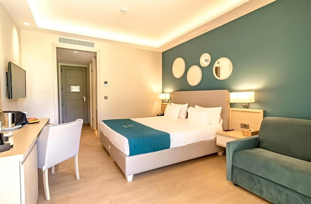 Almyros Beach Resort &  Spa