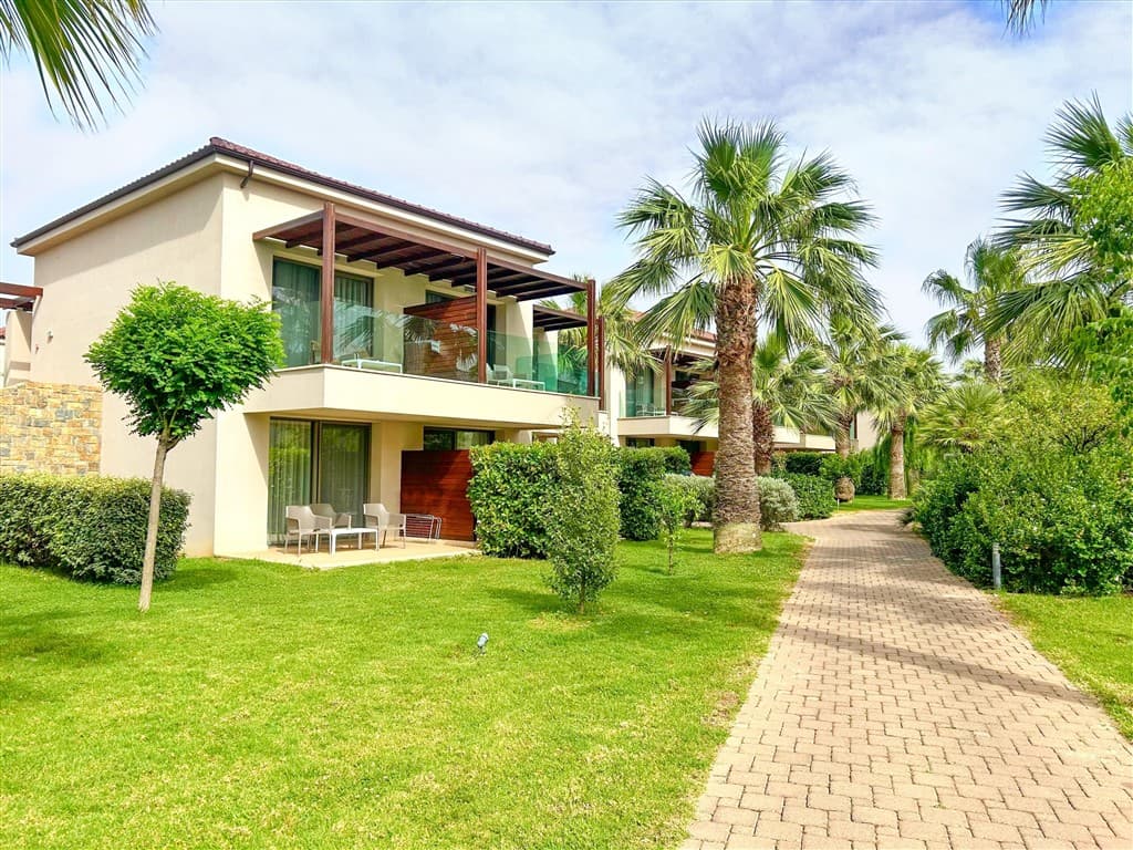Almyros Beach Resort &  Spa