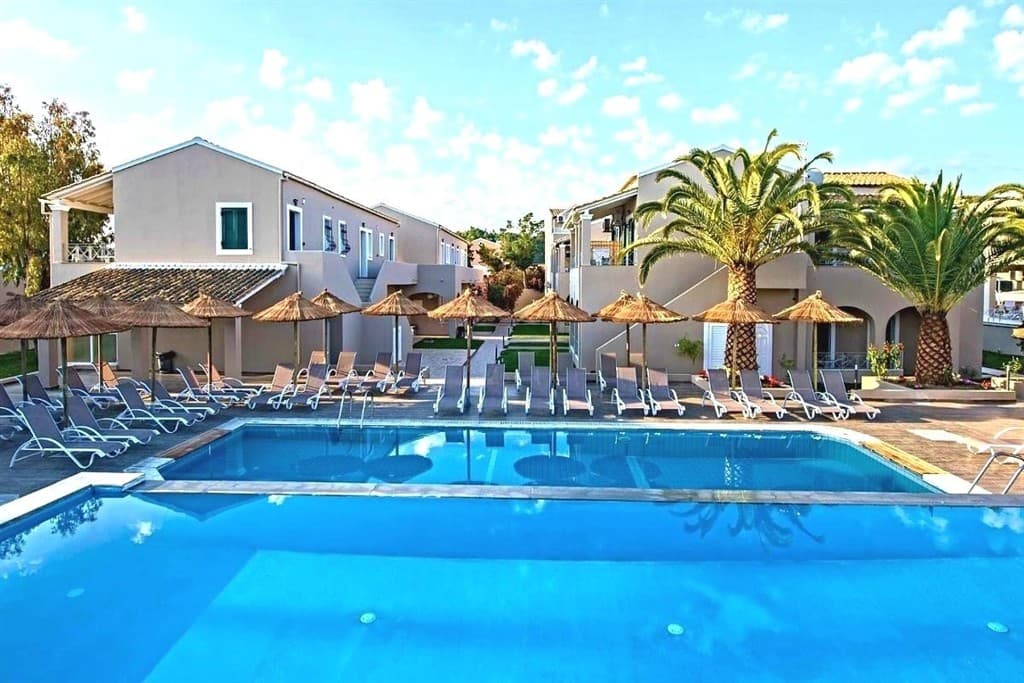 Amour Holiday Resort