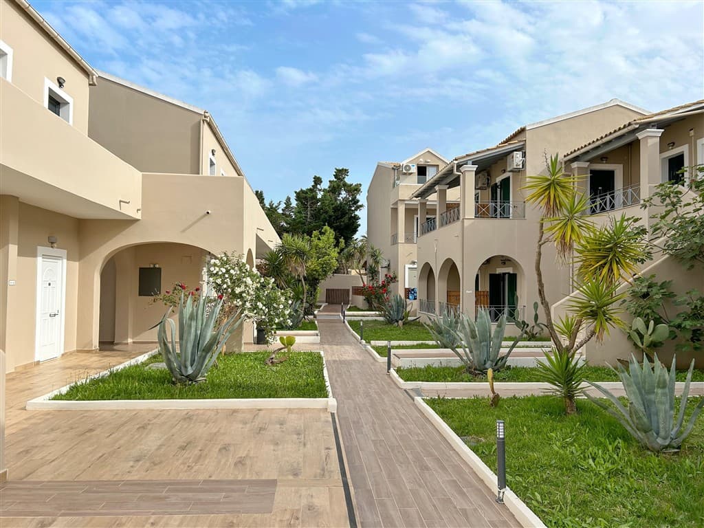 Amour Holiday Resort