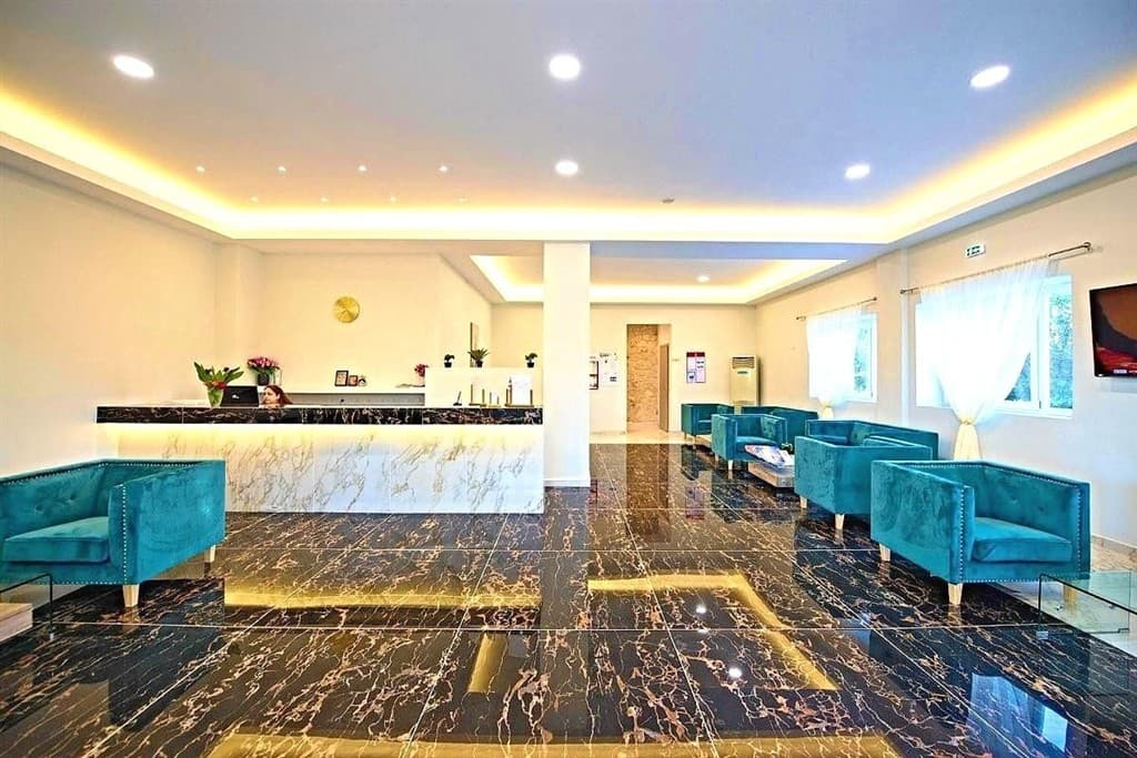 Amour Holiday Resort