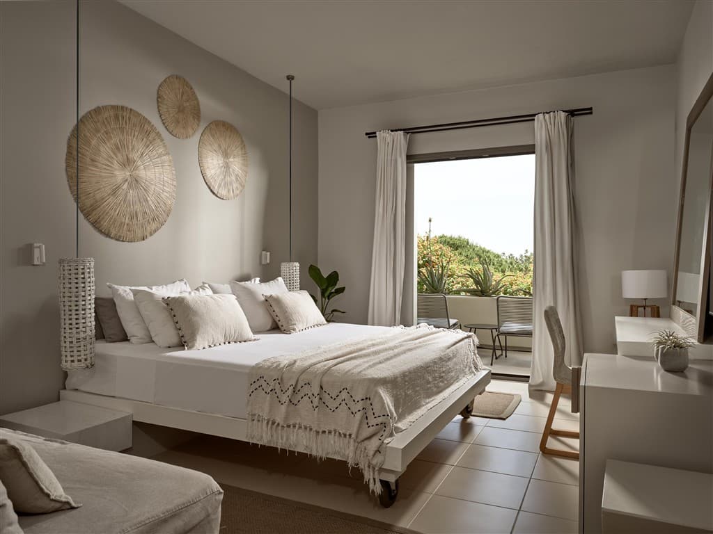 The Bay Hotel & Suite