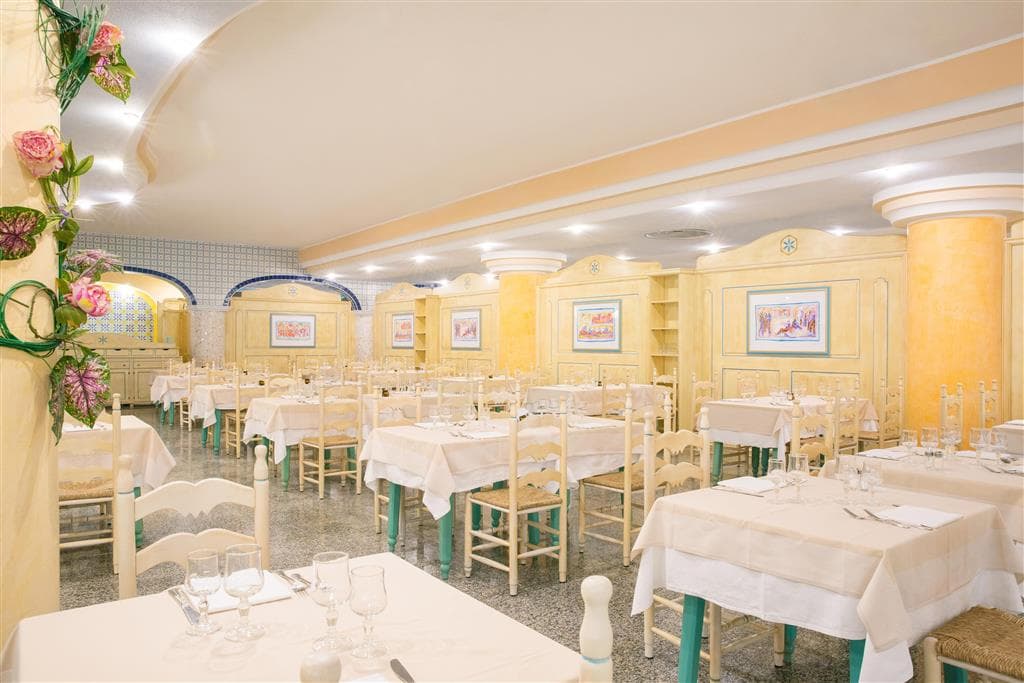 Club Hotel Marina Beach
