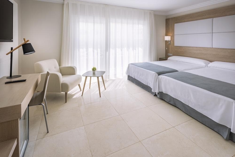 Mediterraneo Bay Hotel Spa & Resort (Mango klub)