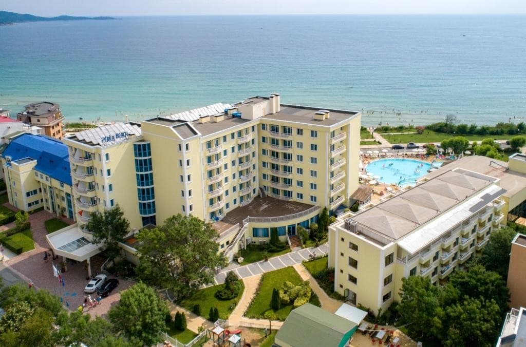 Perla Beach
