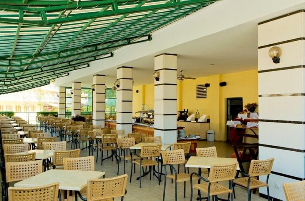 Dit Evrika Beach Club Hotel