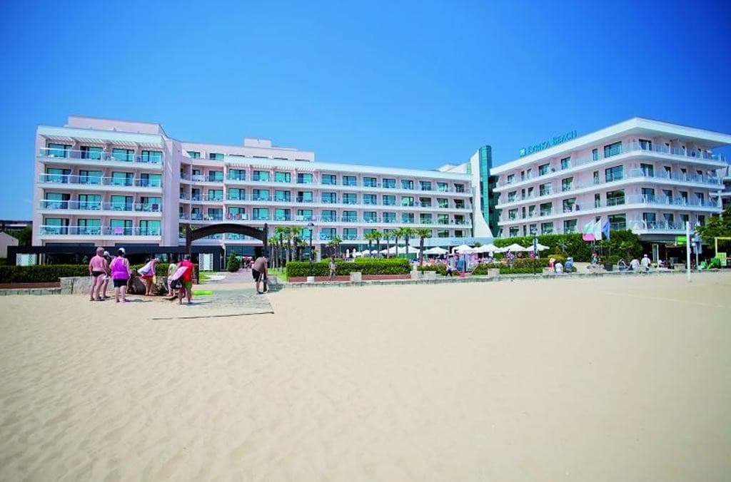 Dit Evrika Beach Club Hotel