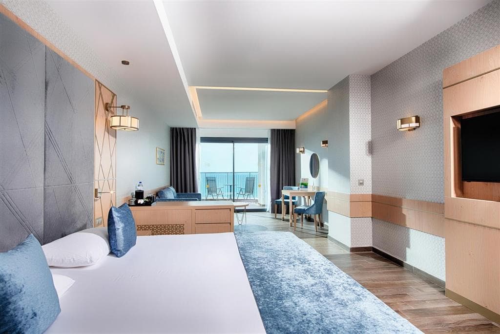 Secrets Sunny Beach Resort &  Spa
