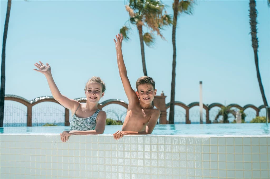 Magic World Resort - Aloha Beach Club