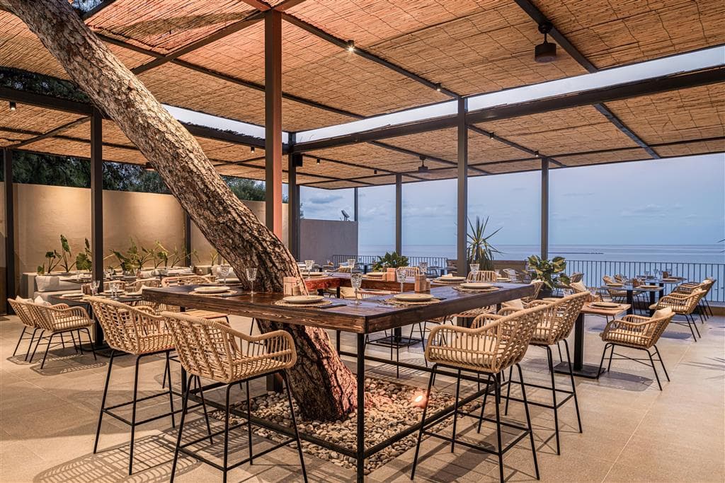 BALMY BEACH RESORT