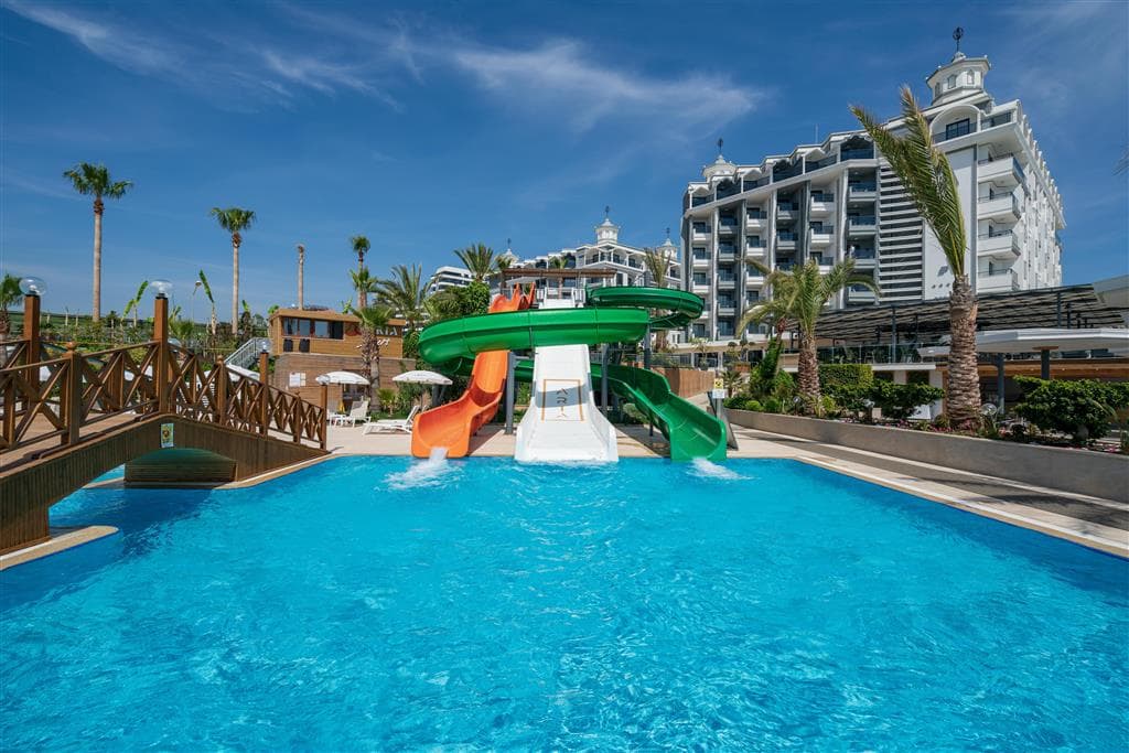 Aria Resort & Spa