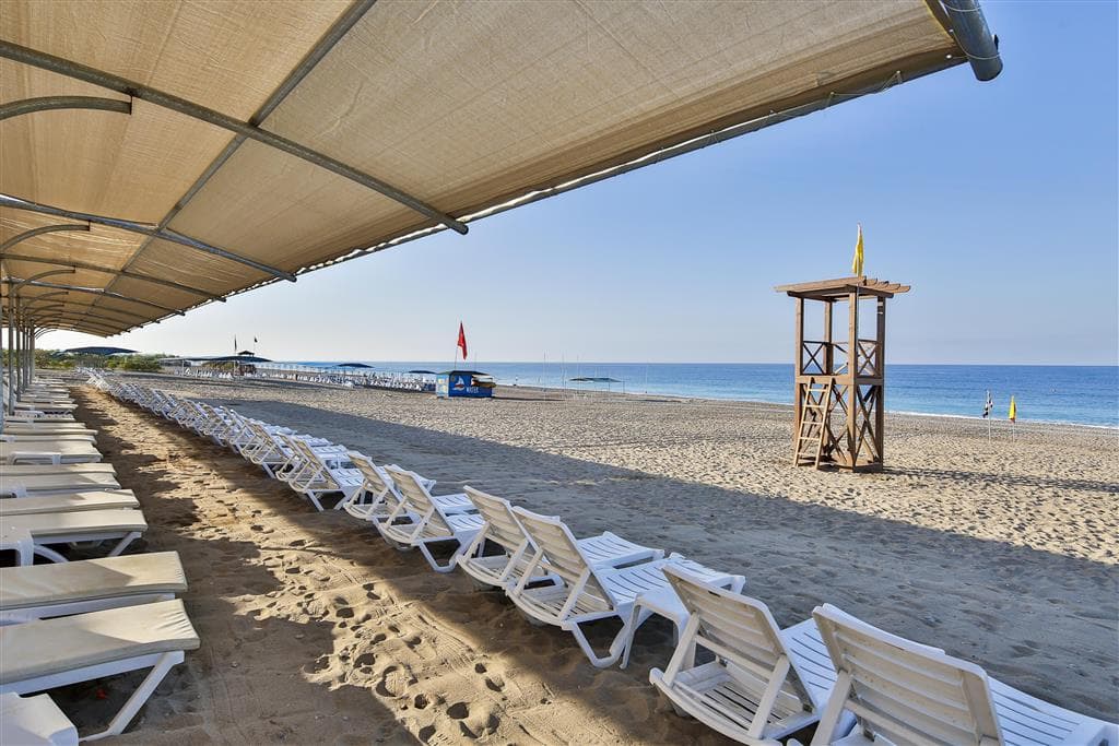 Calido Maris Beach Resort