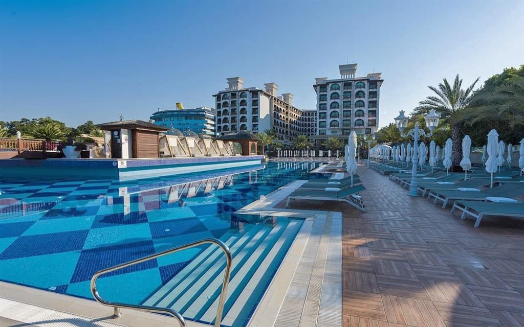 Quattro Beach Spa & Resort