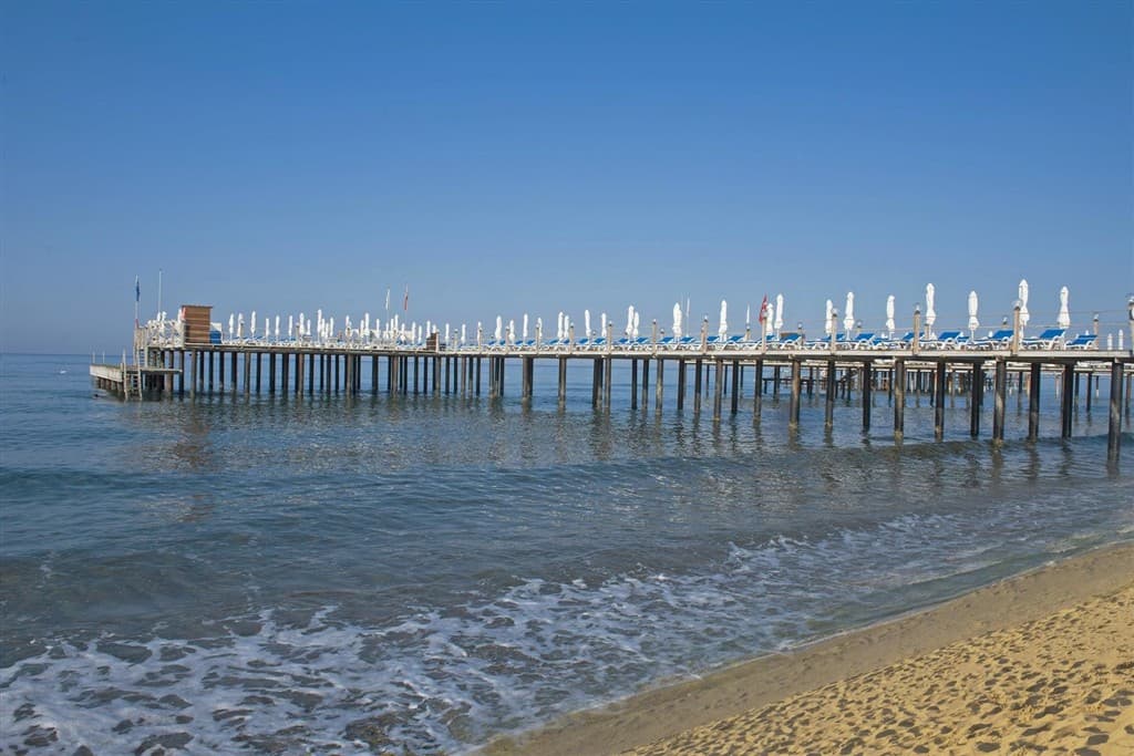 Quattro Beach Spa & Resort