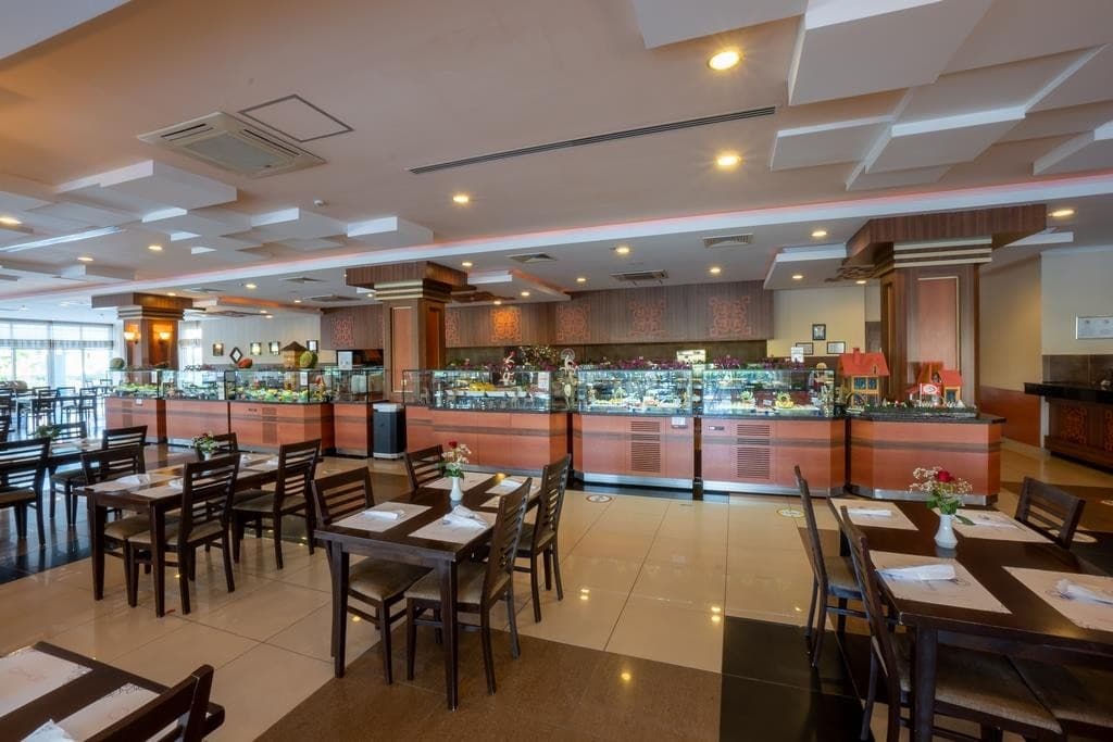 Solivia Hotel (Ex. Titan Select)