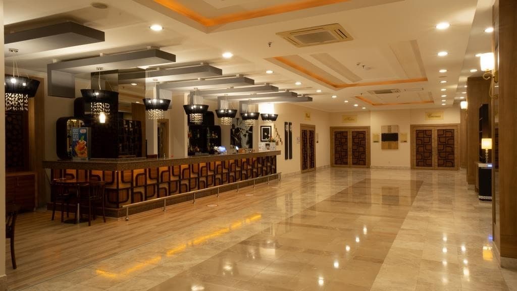 Solivia Hotel (Ex. Titan Select)