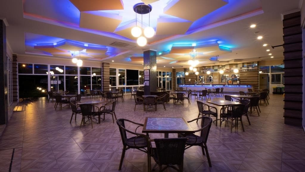 Solivia Hotel (Ex. Titan Select)