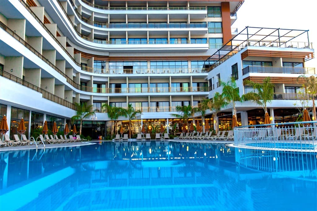 Alexia Resort & Spa