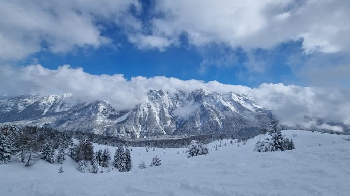 Lyžovačka v stredisku Folgarida-Marilleva v údolí Val di Sole