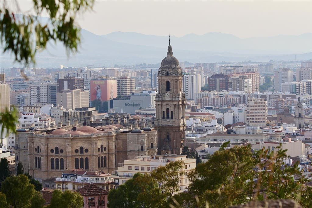 Malaga a Gibraltar – kontrasty Stredomoria letecky