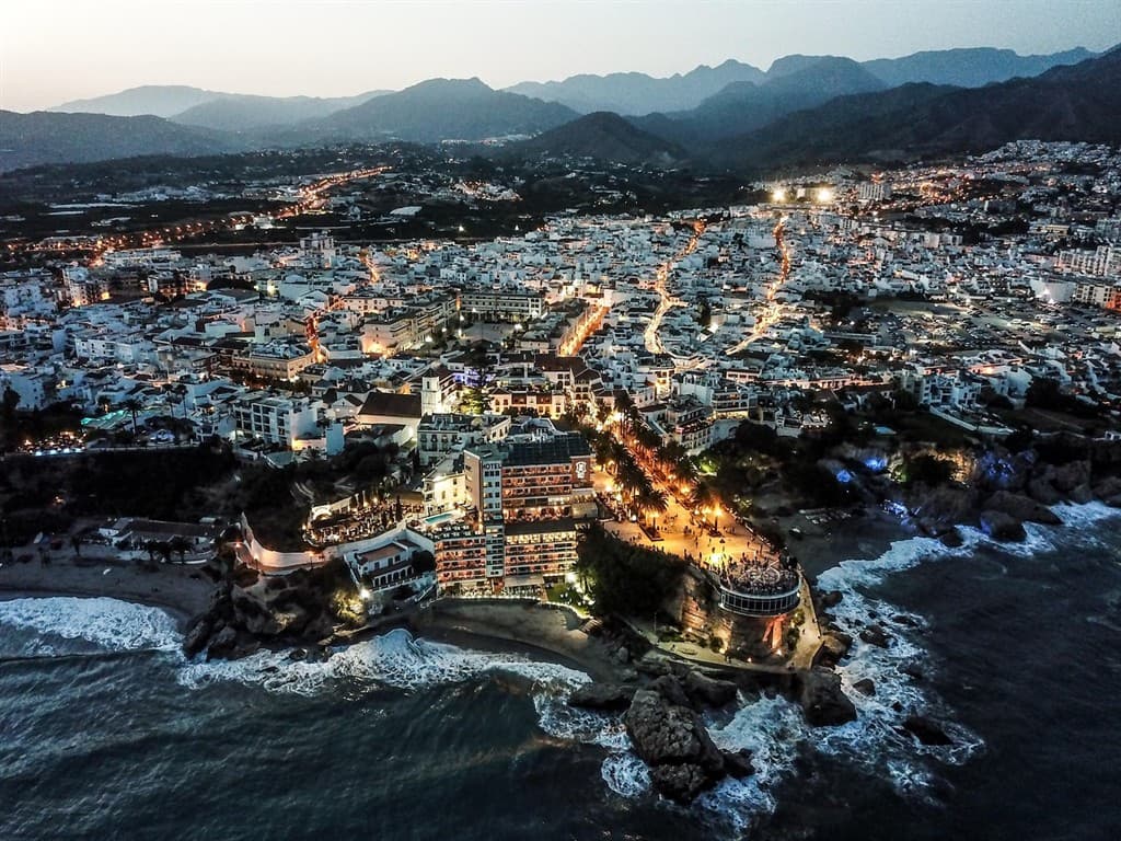 Malaga a Gibraltar – kontrasty Stredomoria letecky