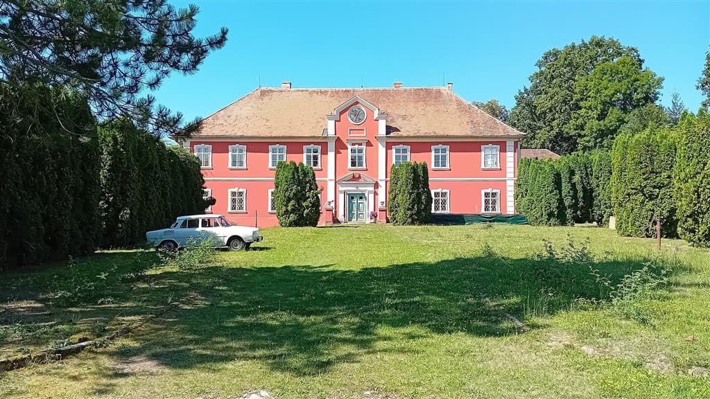 Slunce, seno a Chalupáři