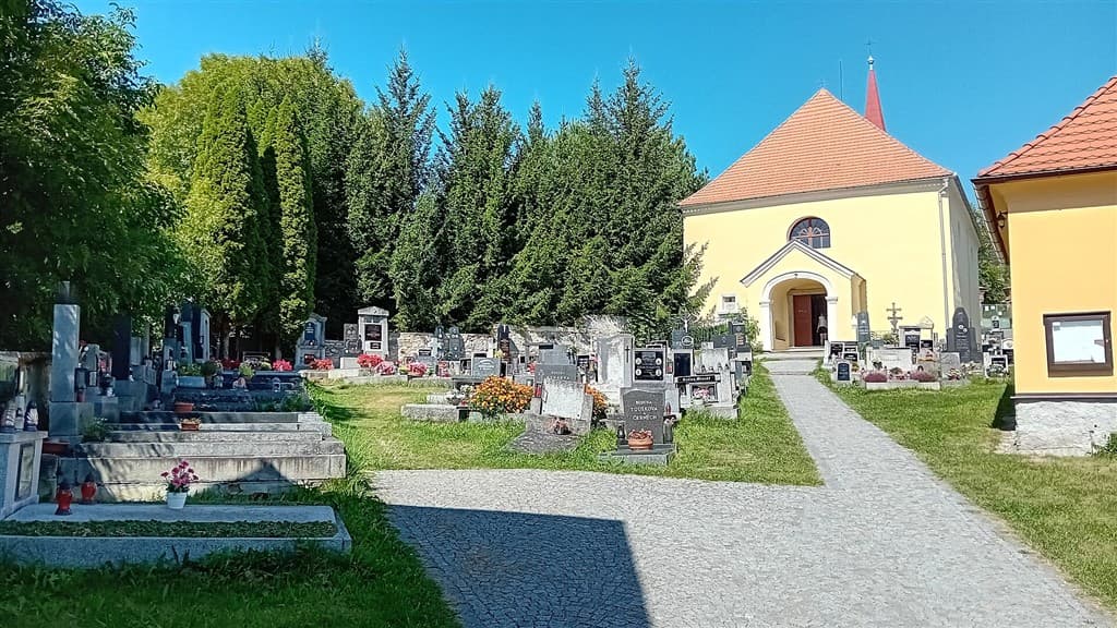 Slunce, seno a Chalupáři