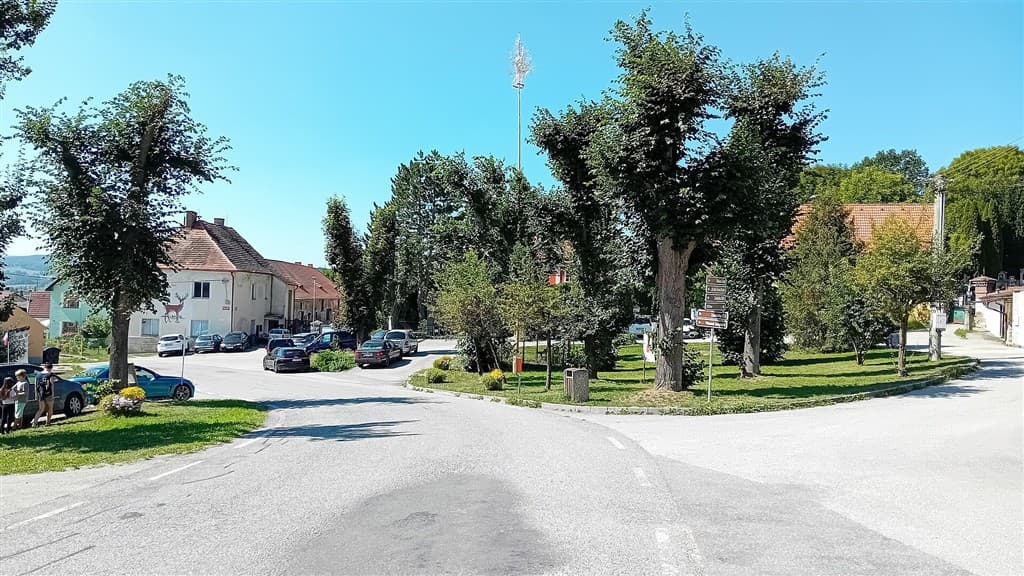 Slunce, seno a Chalupáři
