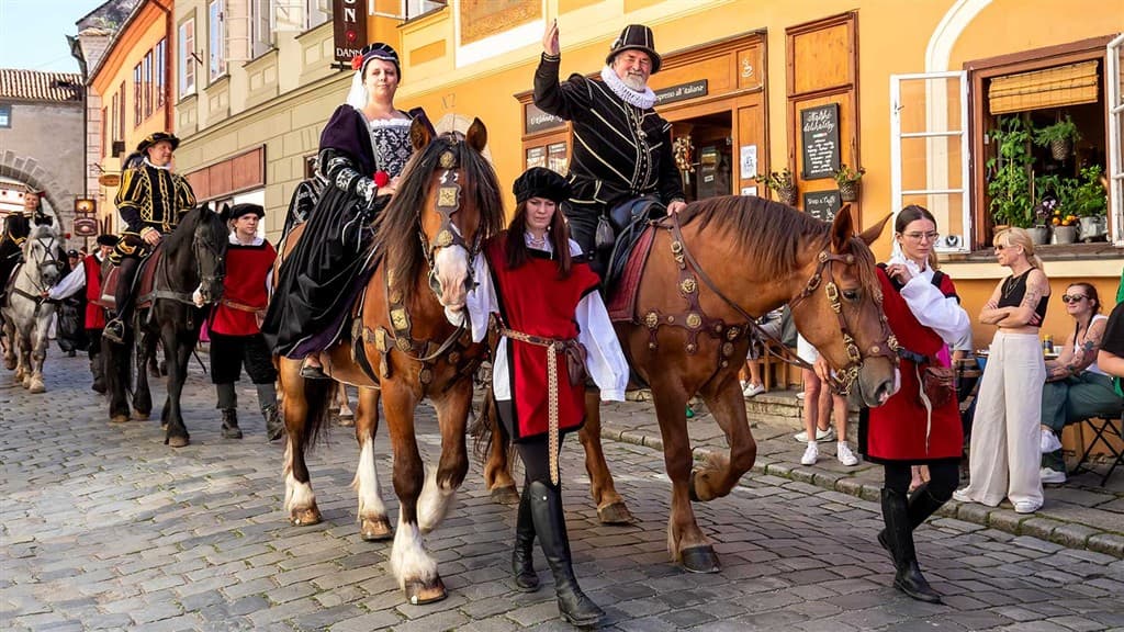 Slávnosti päťlistej ruže, zámok Třeboň a historický Třebíč