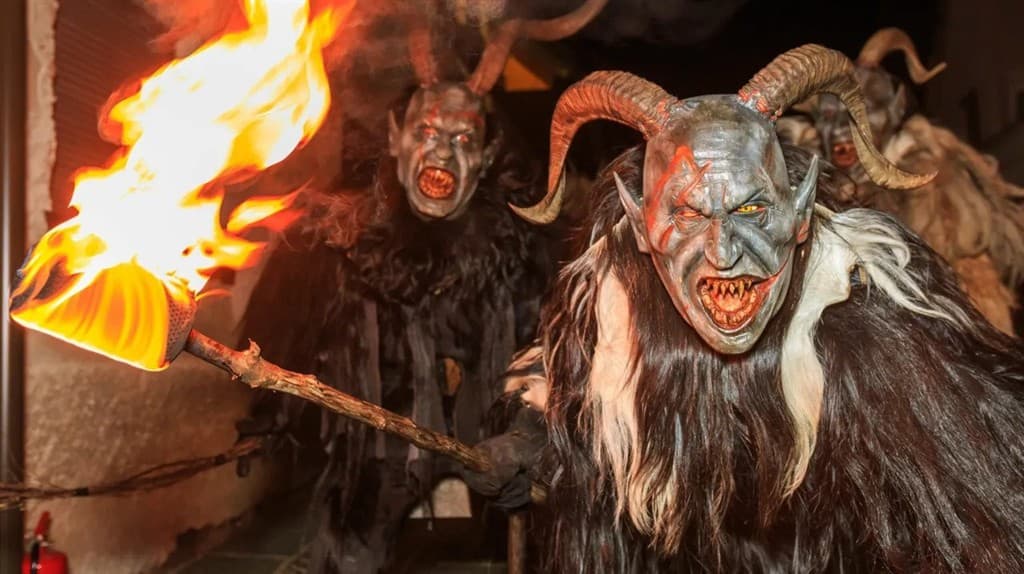 Adventný Mariazell so strašidelným Behom čertov