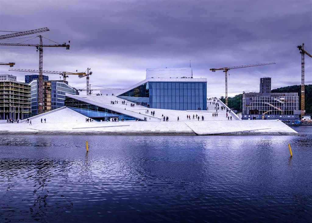 Oslo - hlavné mesto Nórska letecky