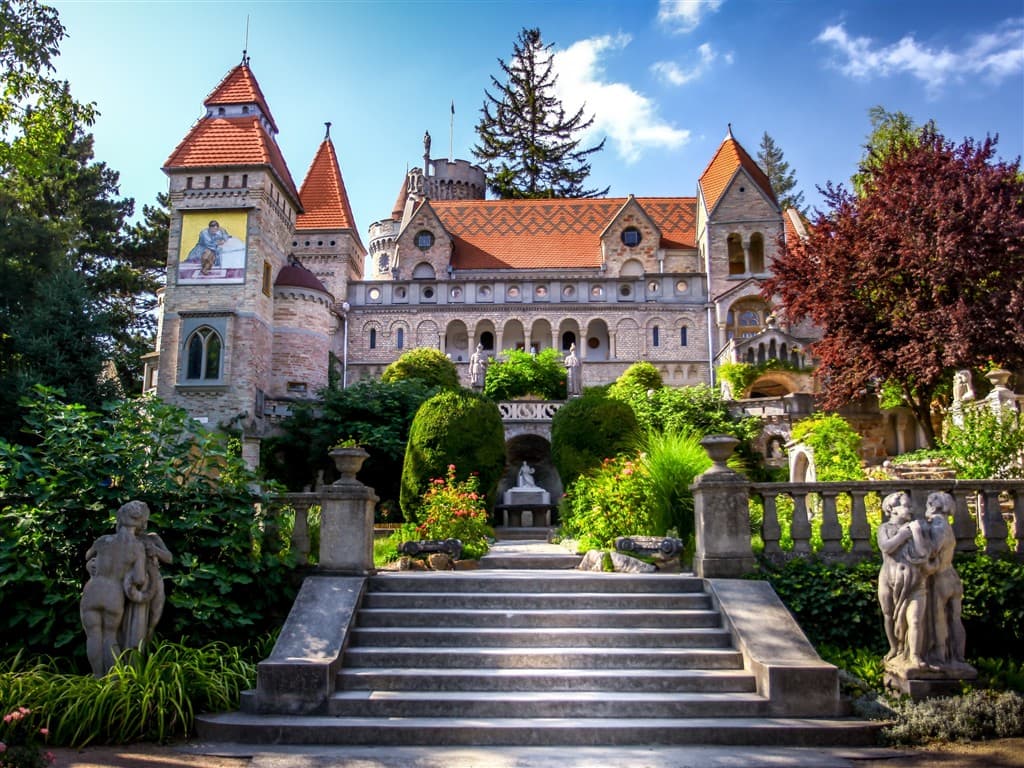 Kráľovský Székesfehérvár a Bory Vár