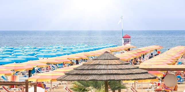 Leto pri mori v Rimini