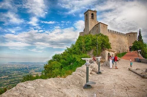 Leto pri mori v Rimini