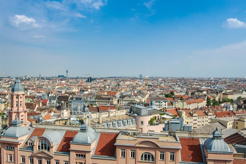 Výpredaje v Shopping City a rímske kúpele v Baden bei Wien
