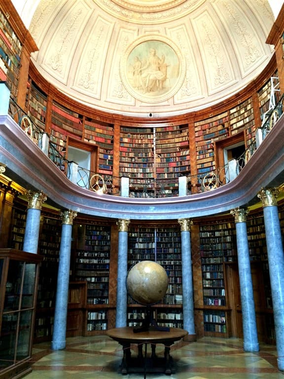 Kláštor v Pannonhalme a porcelán v Herende