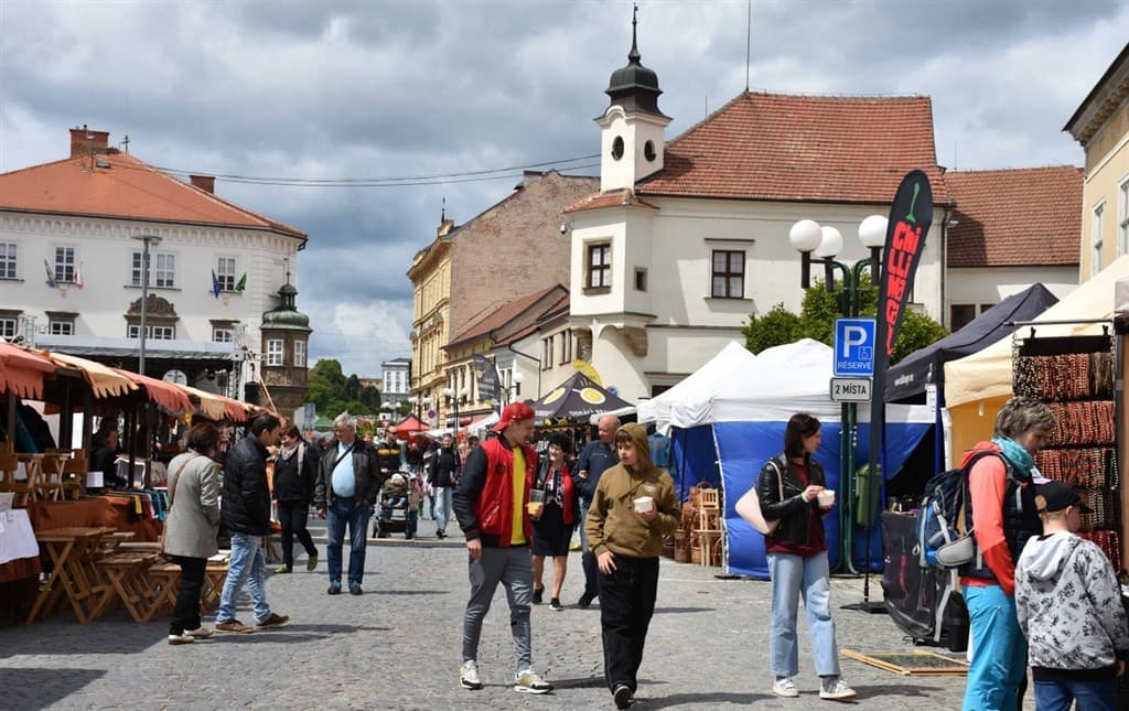 Moravské Versailles a slávnosti špargle a vína v Ivančiciach